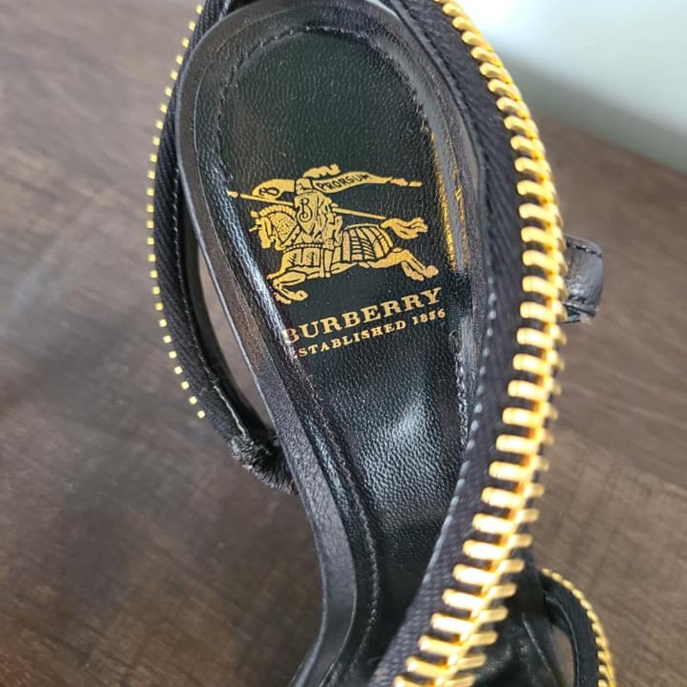 Burberry Zipper Sandal Heels Size US 5 / IT 35 - Picture 4 of 7